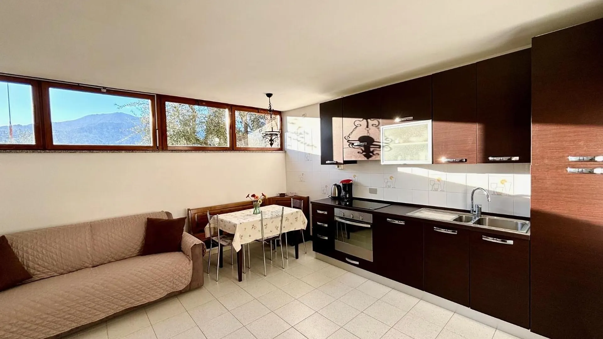 Appartamento Sole Brenzone Hébergement de vacances